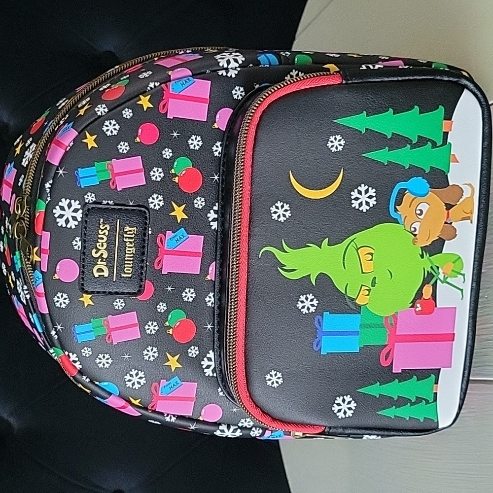 The Grinch Mini Backpack Loungefly/Hot Topic Exclusive